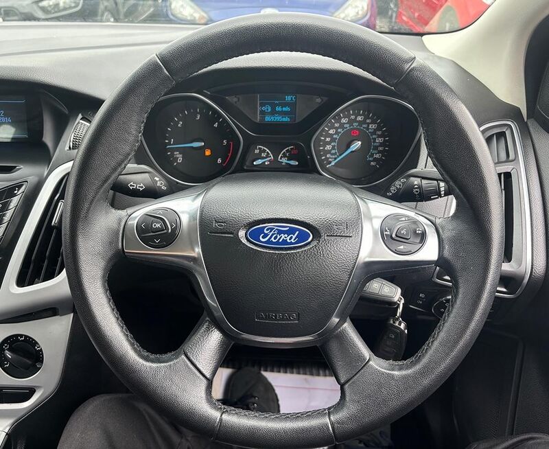 FORD FOCUS
