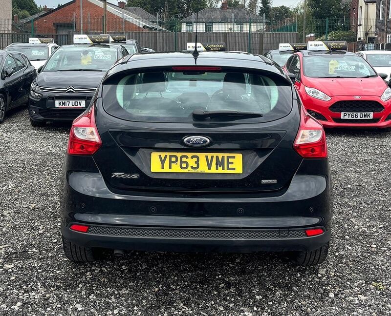 FORD FOCUS