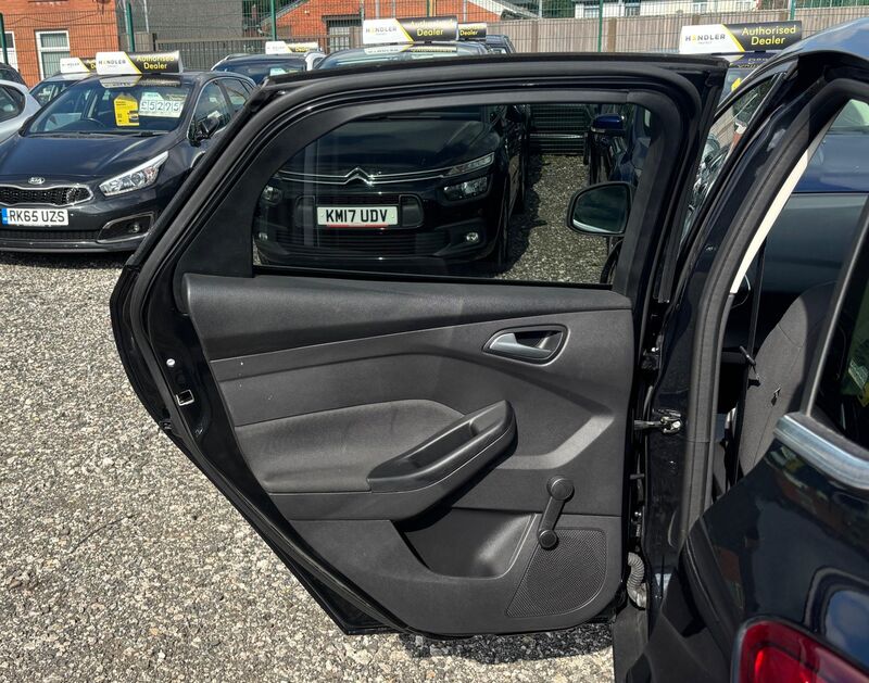 FORD FOCUS