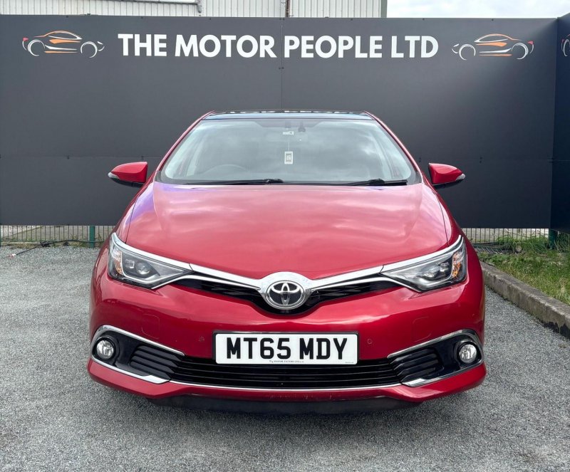 TOYOTA AURIS