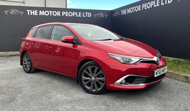 TOYOTA AURIS
