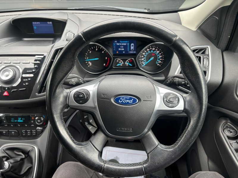FORD KUGA