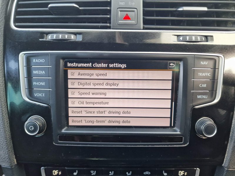 VOLKSWAGEN GOLF