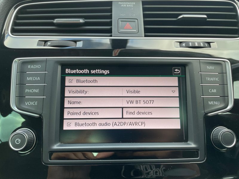 VOLKSWAGEN GOLF