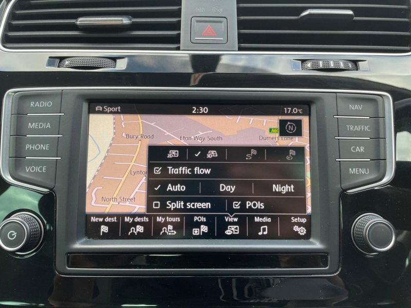 VOLKSWAGEN GOLF