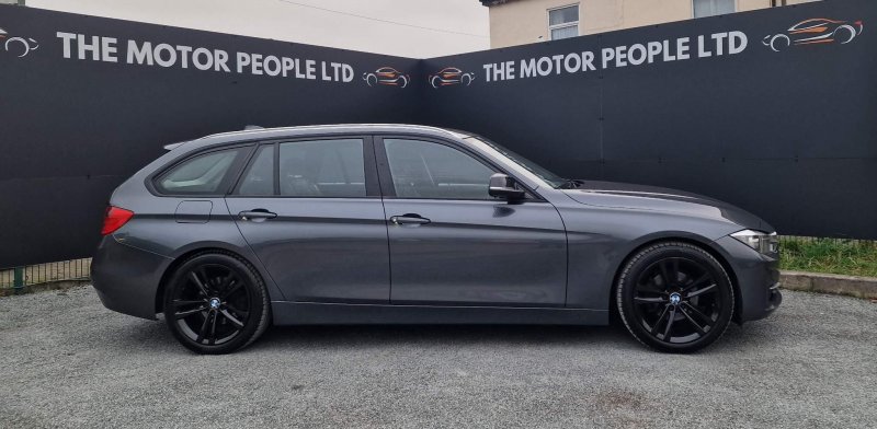 BMW 3 SERIES