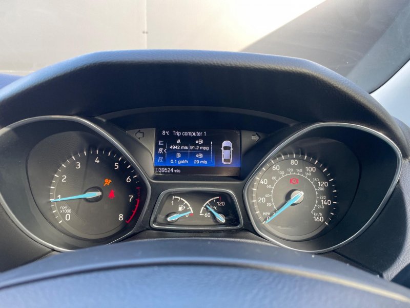 FORD FOCUS