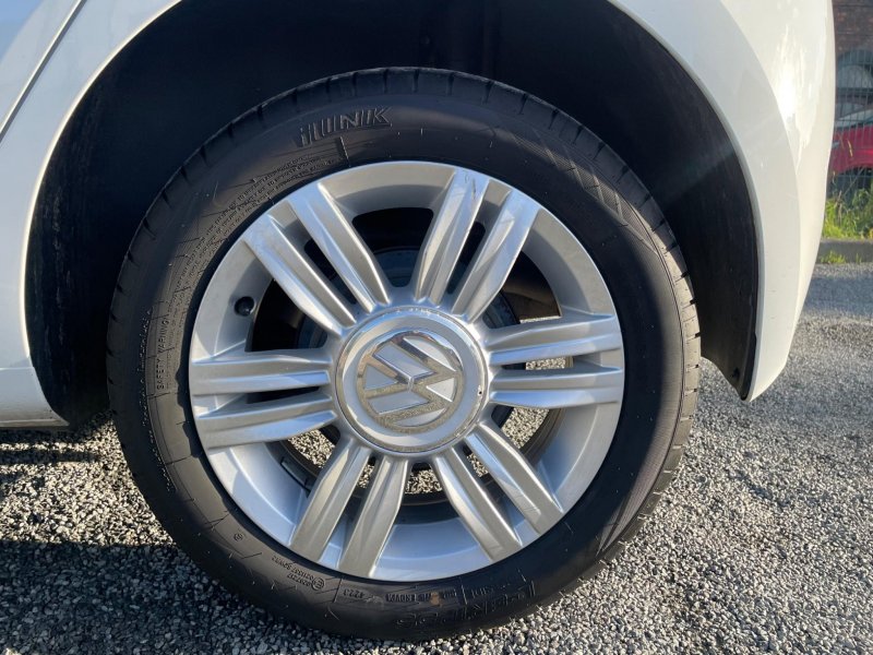 VOLKSWAGEN UP