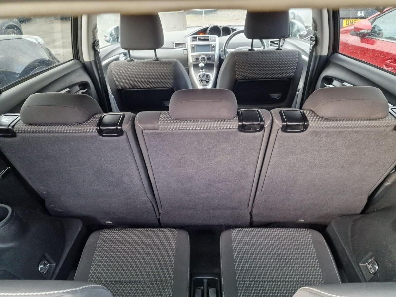 TOYOTA VERSO