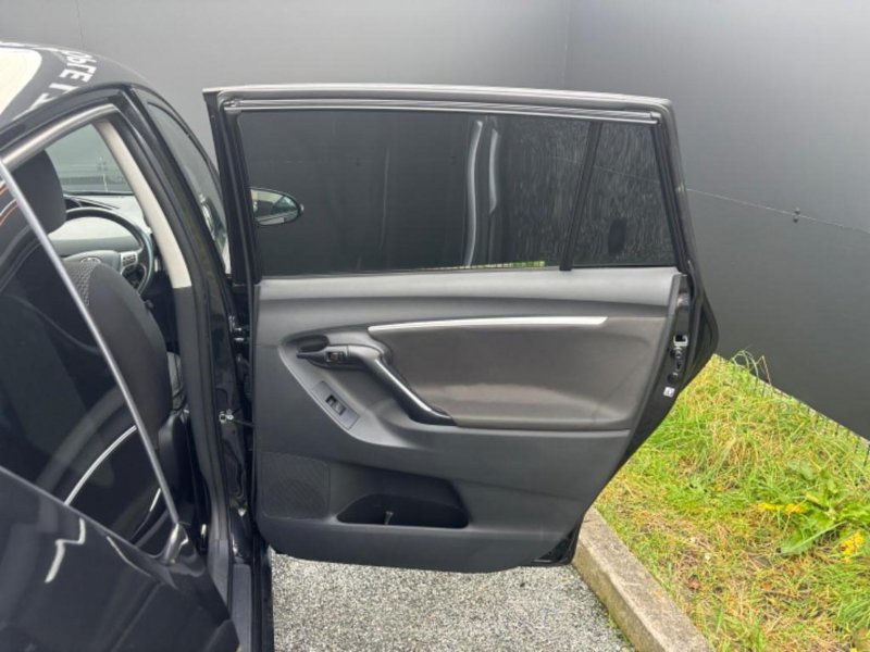 TOYOTA VERSO