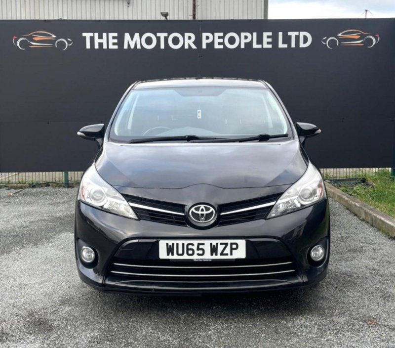 TOYOTA VERSO