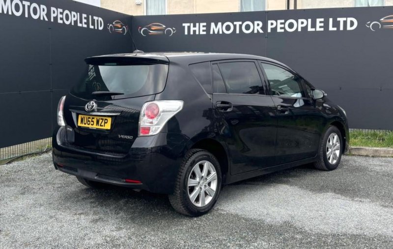 TOYOTA VERSO