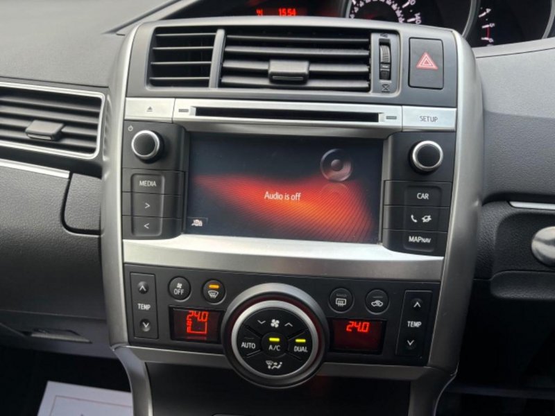 TOYOTA VERSO