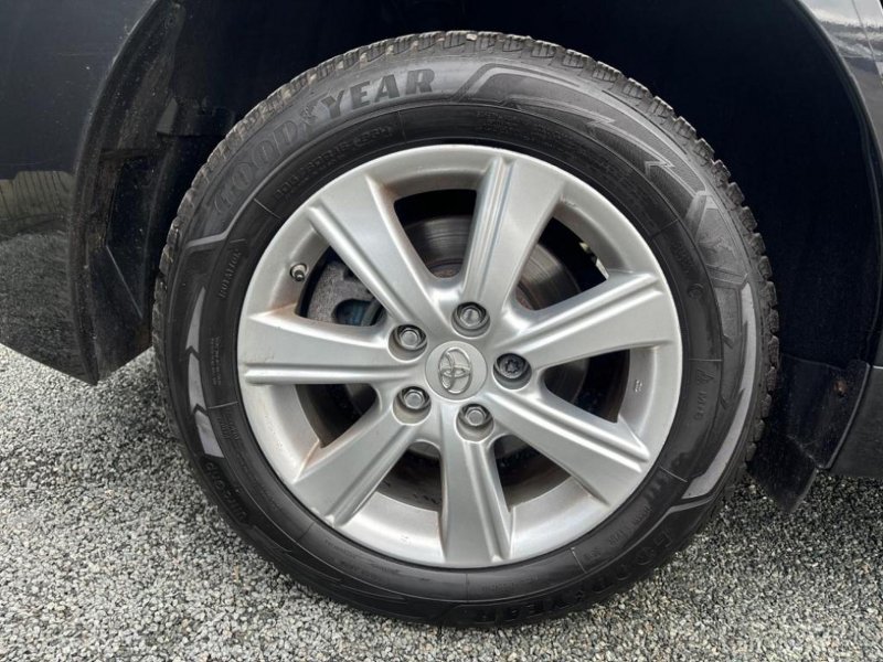 TOYOTA VERSO