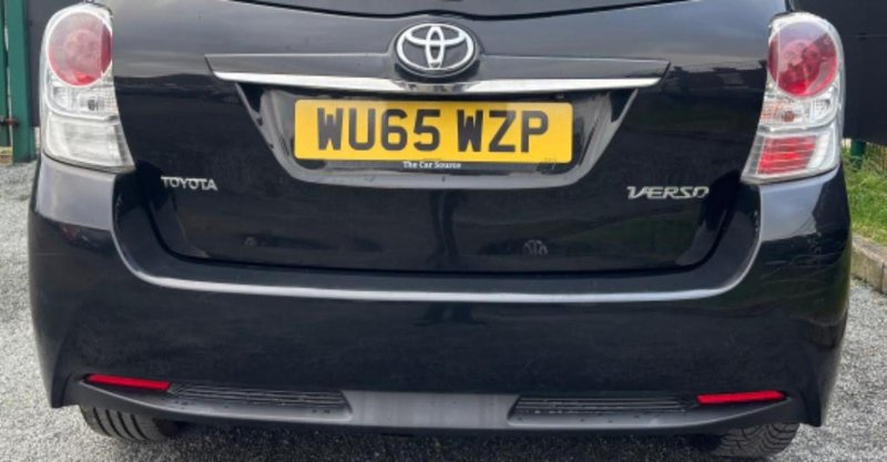 TOYOTA VERSO