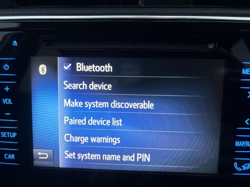 TOYOTA AURIS