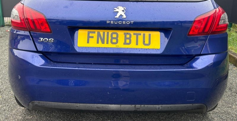 PEUGEOT 308