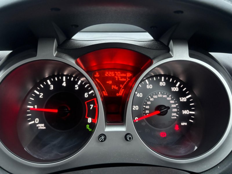 NISSAN JUKE