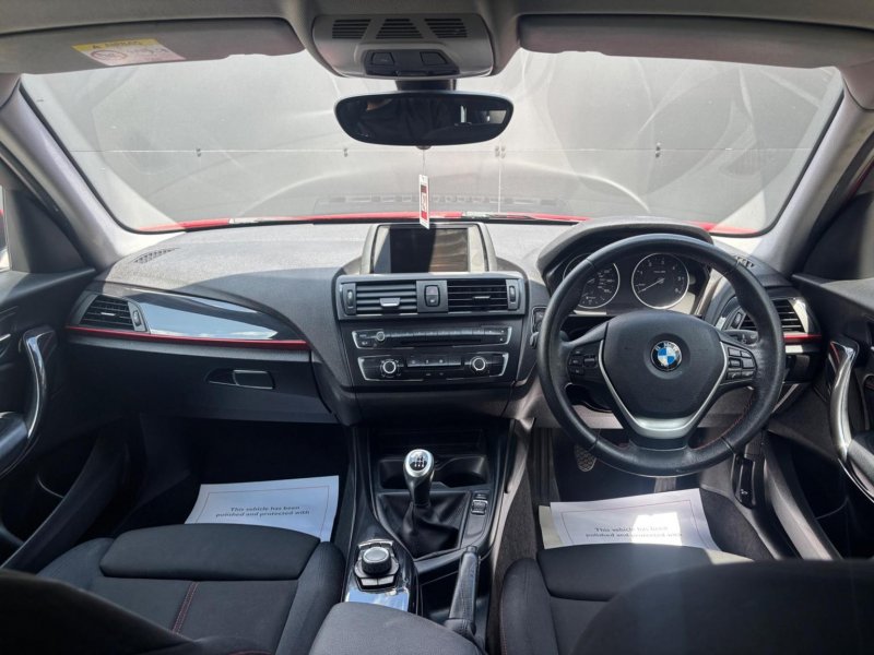 BMW 1 SERIES