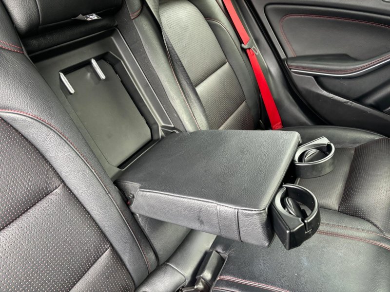 MERCEDES-BENZ GLA CLASS
