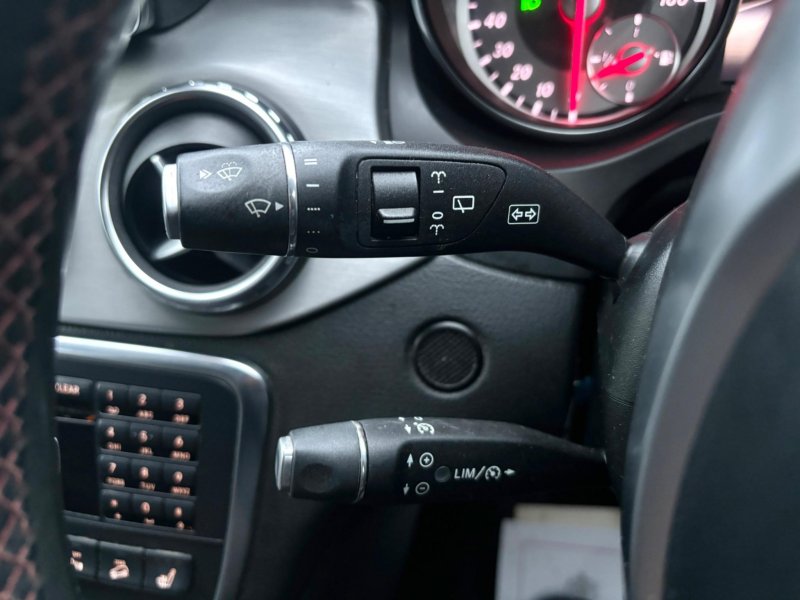 MERCEDES-BENZ GLA CLASS