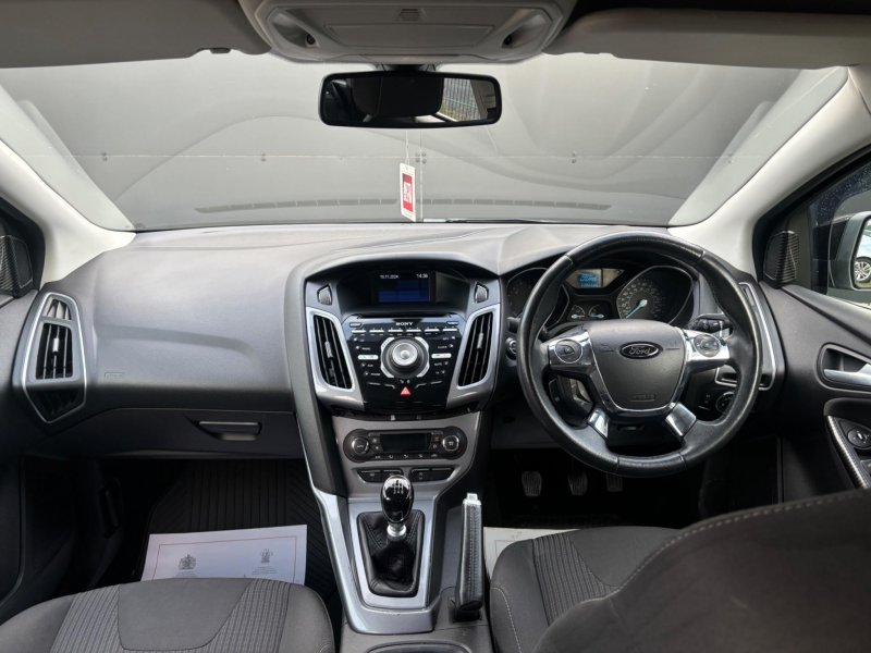 FORD FOCUS