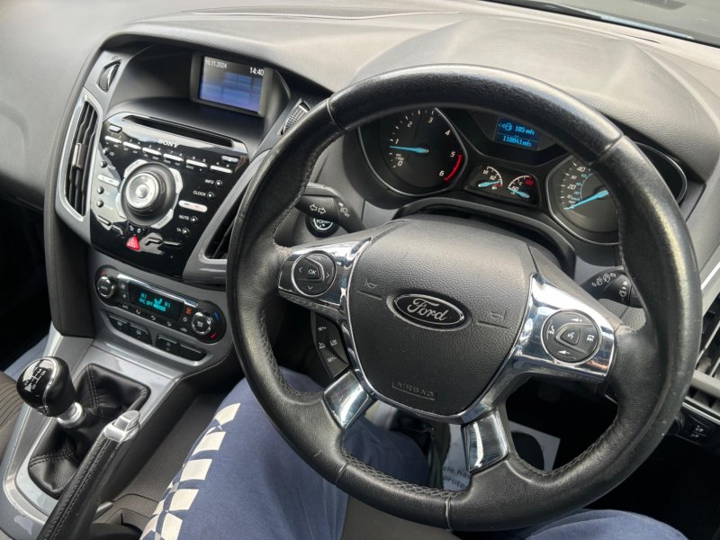 FORD FOCUS