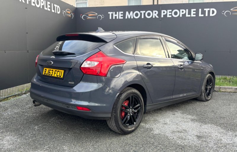 FORD FOCUS