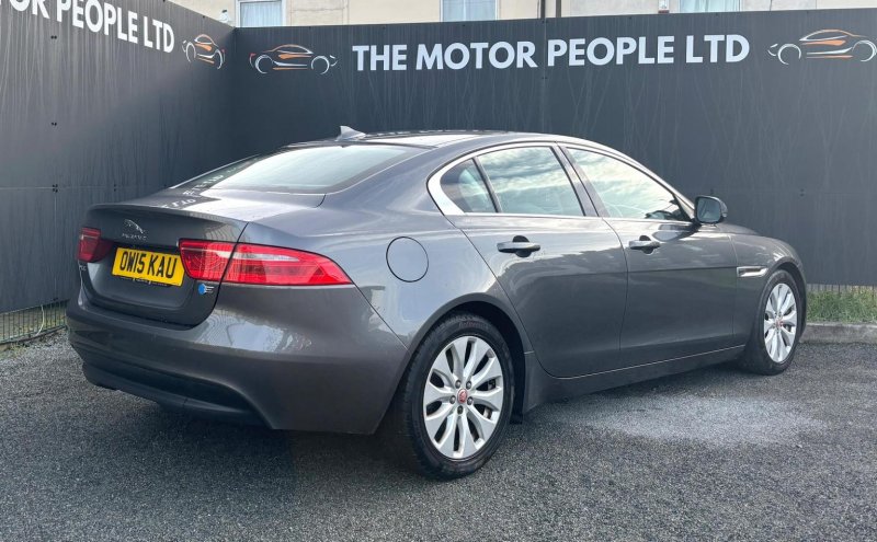 JAGUAR XE