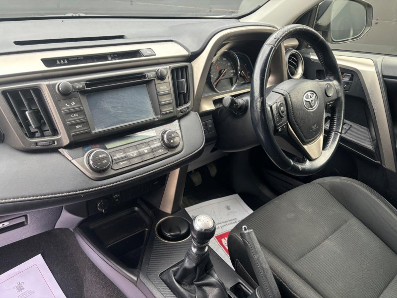 TOYOTA RAV4