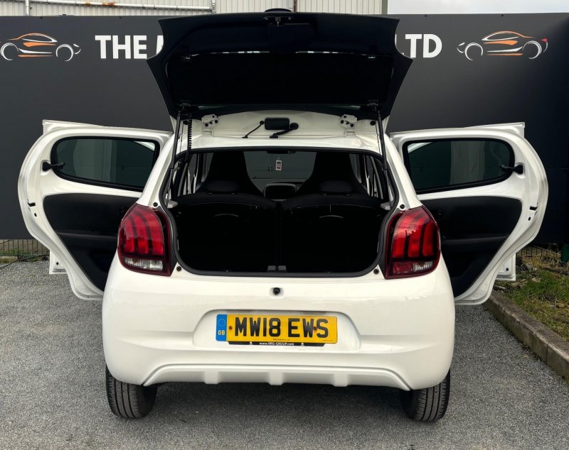 PEUGEOT 108