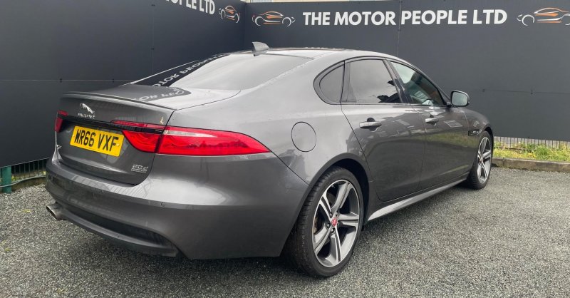 JAGUAR XF