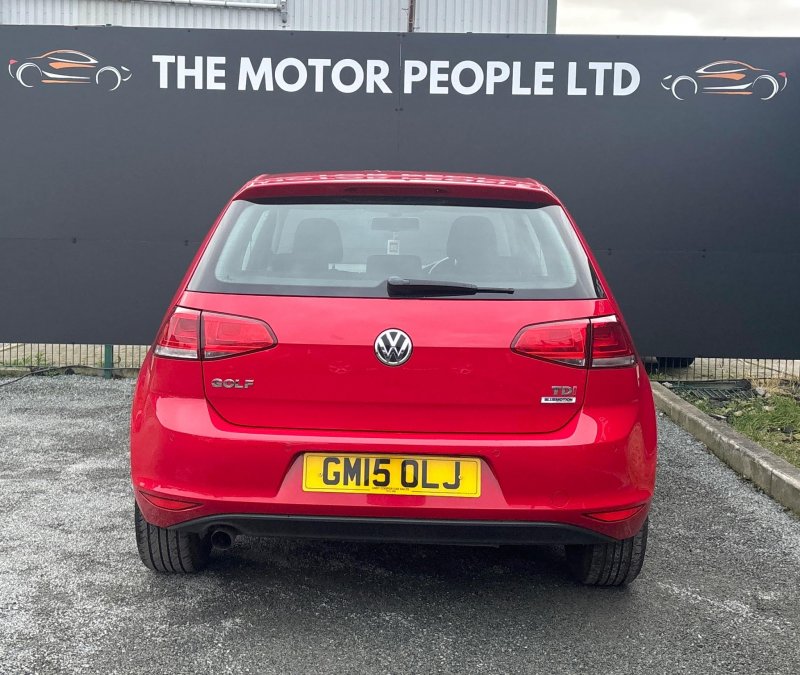 VOLKSWAGEN GOLF