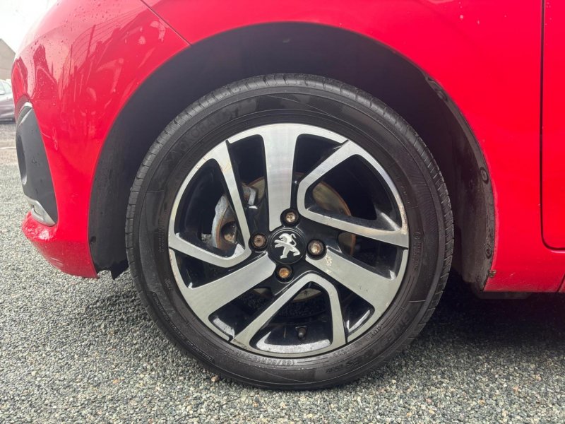 PEUGEOT 108