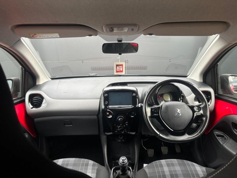 PEUGEOT 108