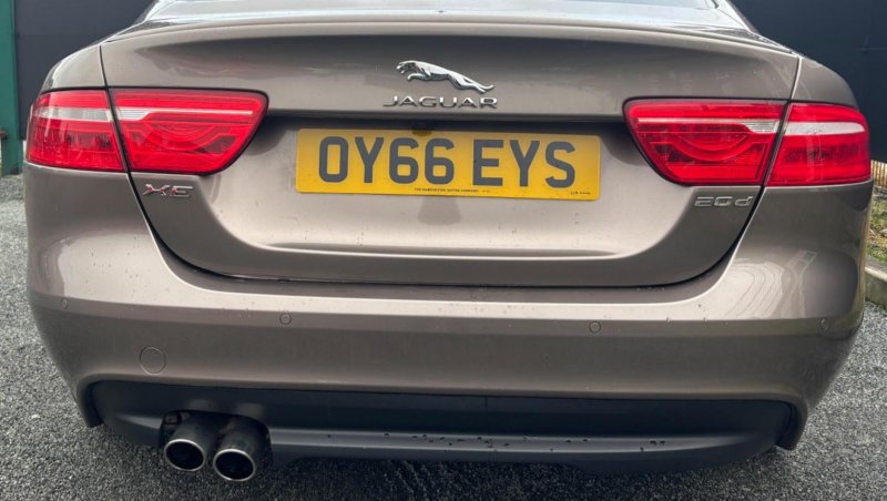 JAGUAR XE