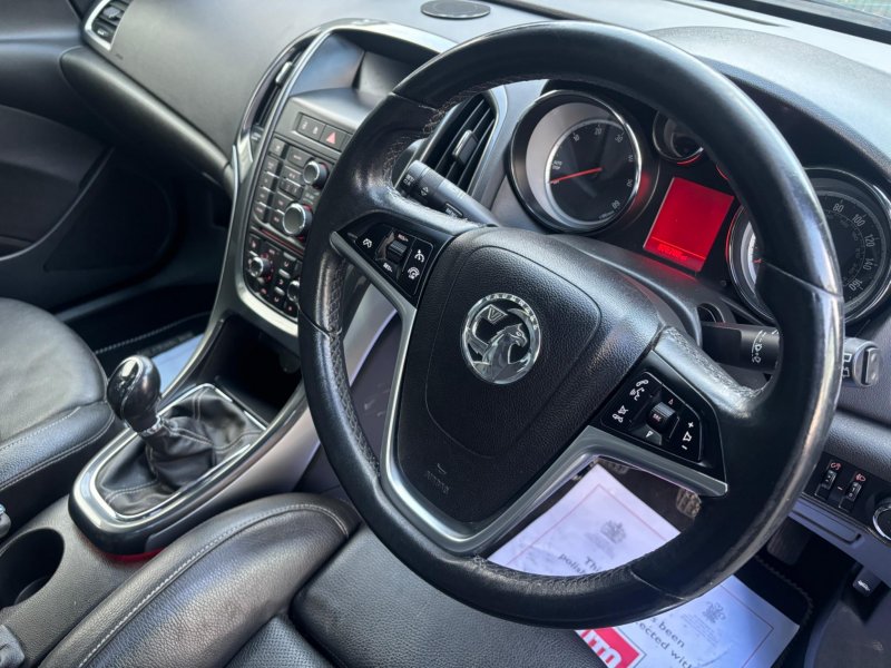 VAUXHALL ASTRA