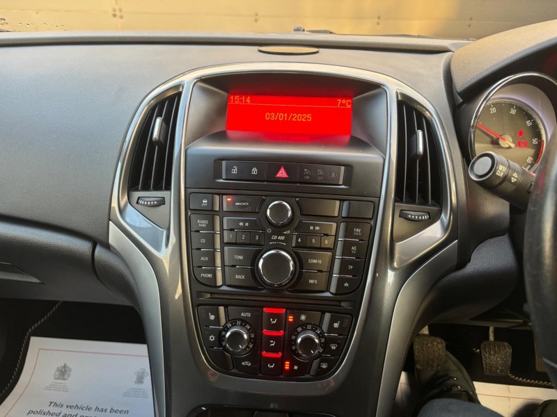 VAUXHALL ASTRA