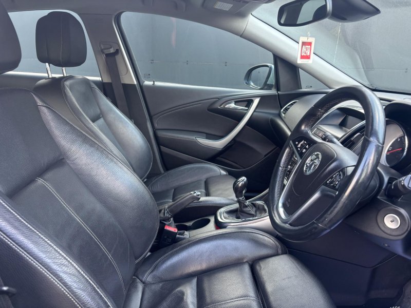 VAUXHALL ASTRA