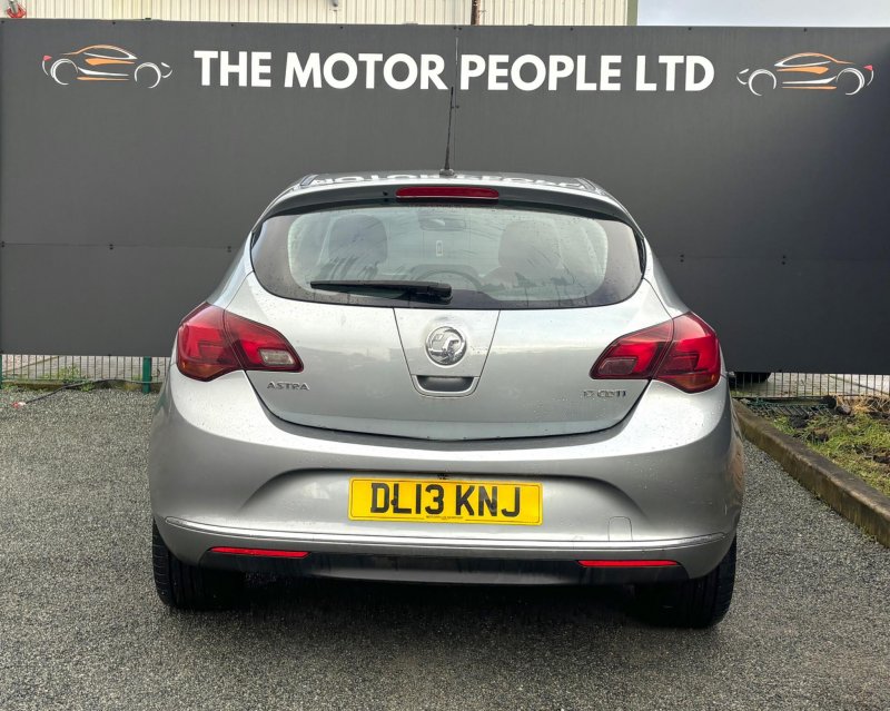 VAUXHALL ASTRA