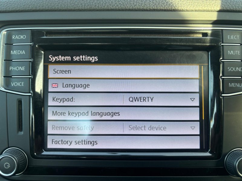 VOLKSWAGEN JETTA