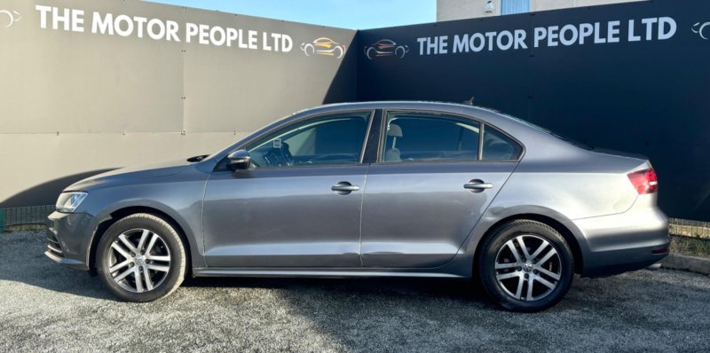 VOLKSWAGEN JETTA