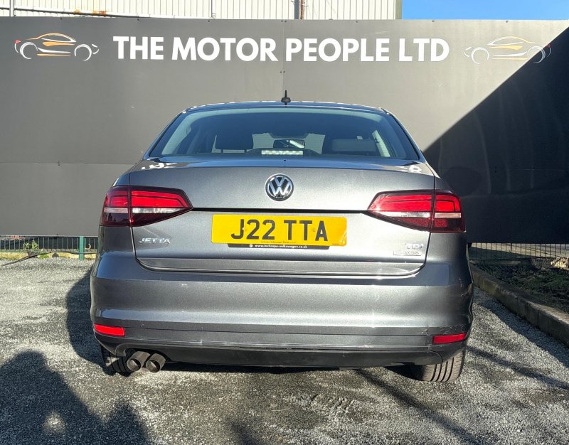 VOLKSWAGEN JETTA