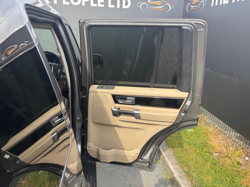 LAND ROVER DISCOVERY 4