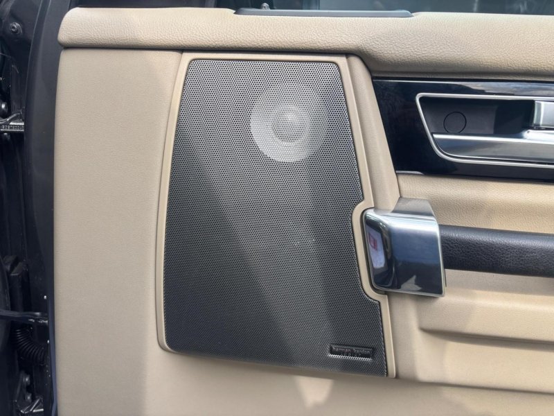 LAND ROVER DISCOVERY 4