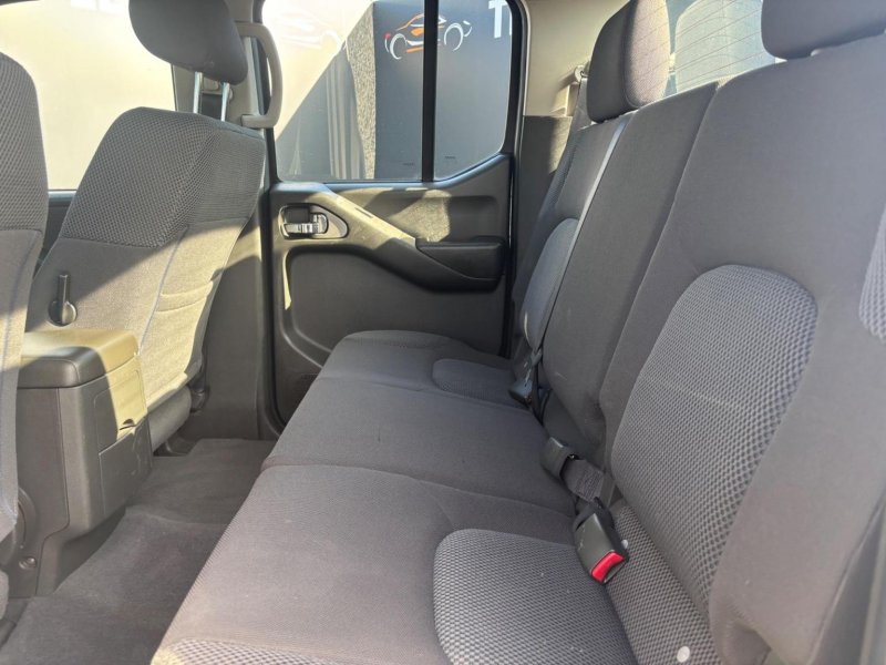 NISSAN NAVARA