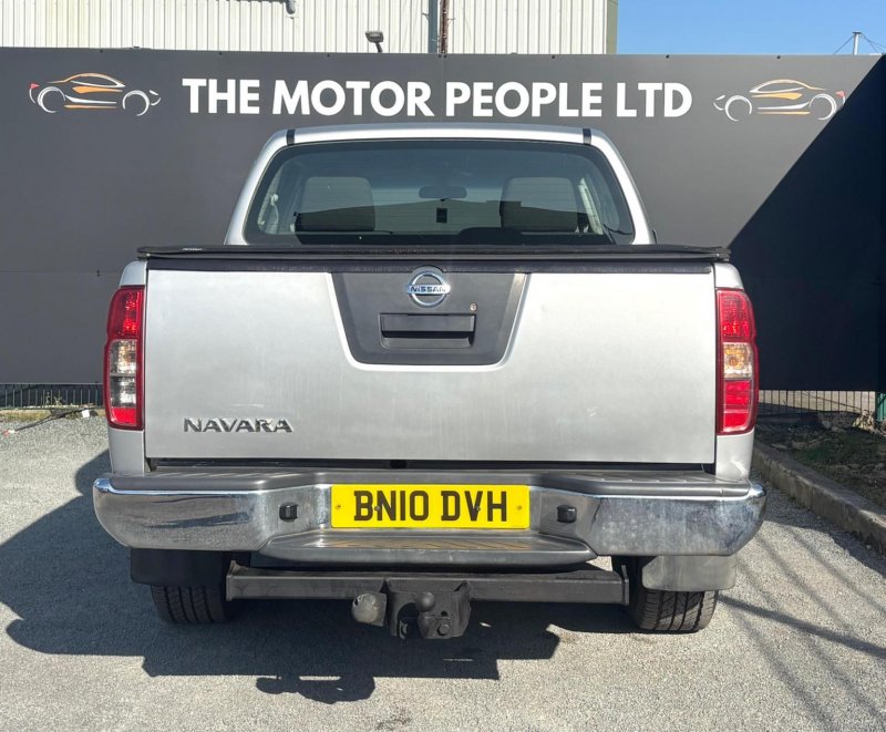 NISSAN NAVARA