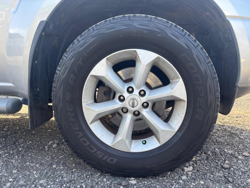 NISSAN NAVARA