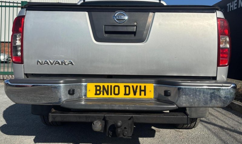 NISSAN NAVARA