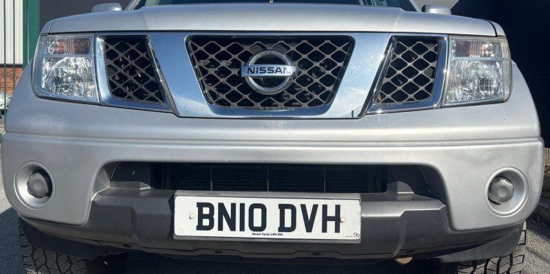 NISSAN NAVARA